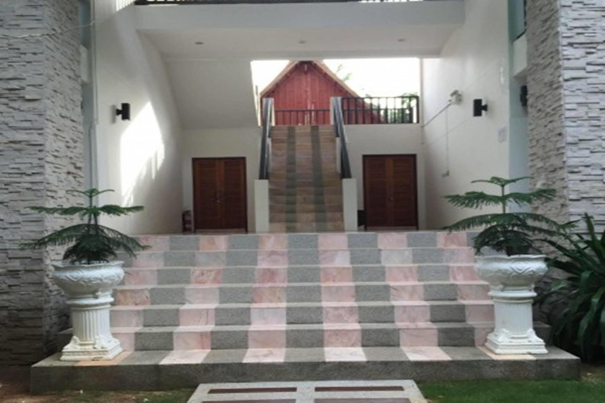 Marina Villa Ламаи-Бич Экстерьер фото
